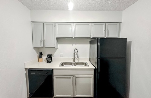 Windsor Park Apartamento | Sleepover : Charming 1BD/1BA + Gym - Austin TX