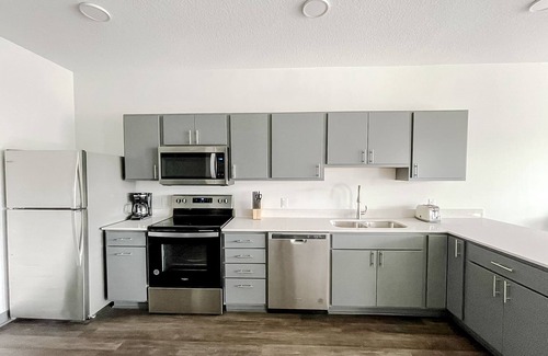 West Des Moines Apartamento | Sleepover: Dashing 1BD/1BA - Des Moines