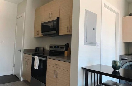 Des Moines Apartamento | Sleepover: Exclusive Studio and Gym - Des Moines