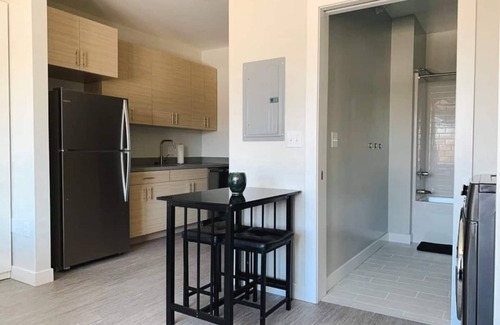 Des Moines Apartamento | Sleepover: Exclusive Studio and Gym - Des Moines