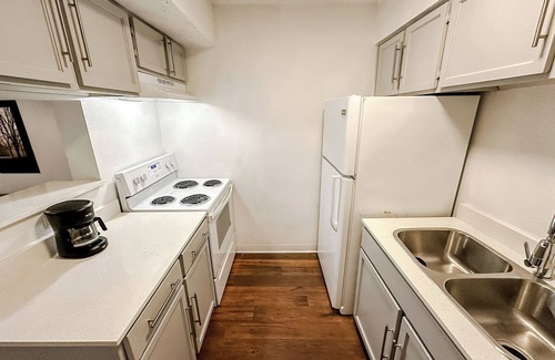 Windsor Park Apartamento | Sleepover : Inviting 1BD/1BA + Gym - Austin TX