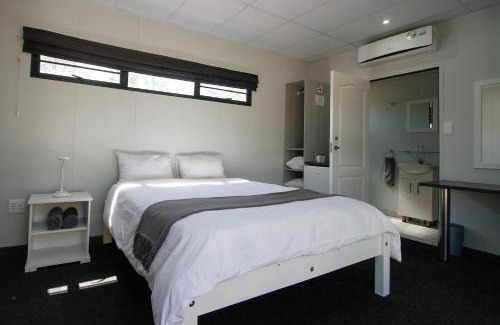 Upington Cabina | SleepOver Upington