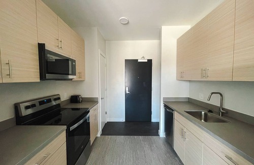 Des Moines Apartamento | Sleepover: Upscale Studio and Gym - Des Moines