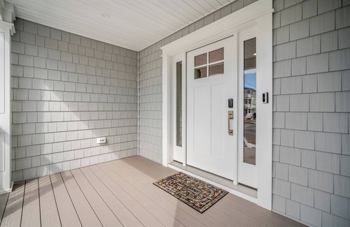 Brigantine Casa | Sleeps 12- 2 min walk to beach: Newly constructed 5-BR house in N Brigantine .