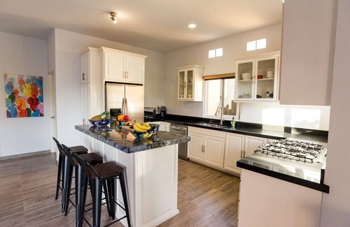 Cerritos Villa | Sleeps 12 PRIVATE ENTERTAINING PATIO and Rooftop Deck Top-bottom 2 Condos