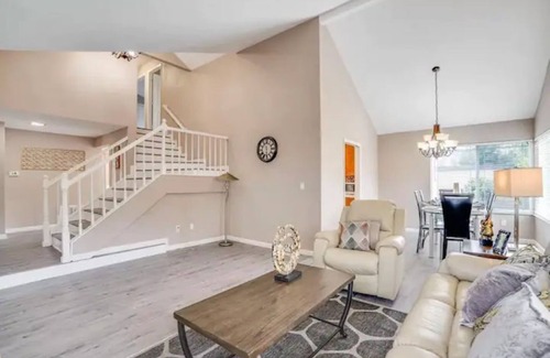 South San Jose Casa | Sleeps 12 ❤️ Spacious ❤️ Quiet Neighborhood