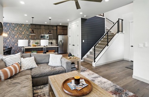 Deer Mountain Casa | Sleeps 14! Hot Tub-Games-Arcade & Balcony Views