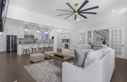 Montgomery Apartamento | Sleeps 15 Movie Room Gameroom Free Parking