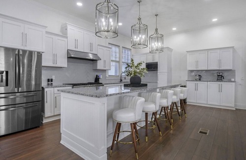 Montgomery Apartamento | Sleeps 15 Movie Room Gameroom Free Parking