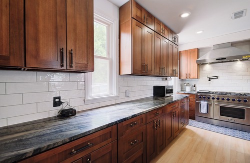 Brewers Hill Casa | Sleeps 16 4 bedroom 4 bath 1.5 mi to Fiserv Hot Tub Arcade Theater Chefs Kitchen