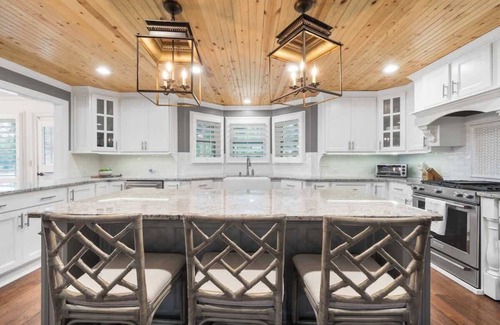 Milledgeville Casa | Sleeps 16, 4 Master's, Kayaks, Gaming Area + More!