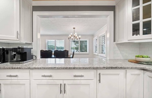 Milledgeville Casa | Sleeps 16, 4 Master's, Kayaks, Gaming Area + More!