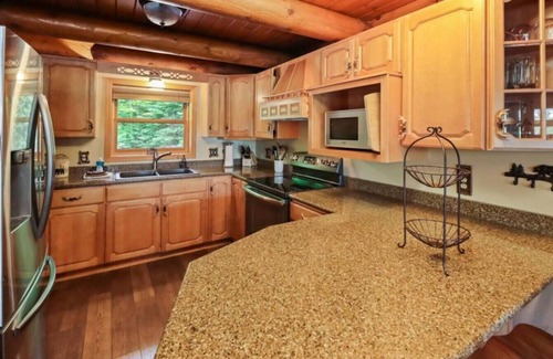 St Germain Casa | Sleeps 18 | Private Dock | 5 BR | 3BA | Kayaks