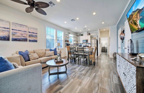 Old Town Casa | Sleeps 19 | 2 Homes in Old Town, Pool, Newly Built | Walk to Eats, Music, & More