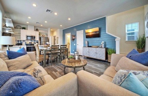 Old Town Casa | Sleeps 19 | 2 Homes in Old Town, Pool, Newly Built | Walk to Eats, Music, & More