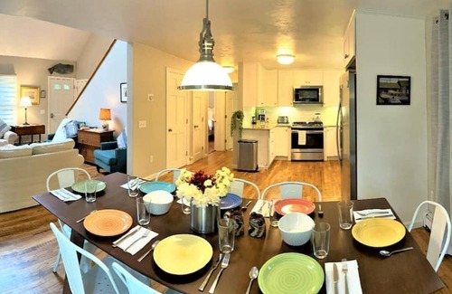 Eastham Casa | Sleeps 2-8/Soaking Tub/FirePit~Burrows