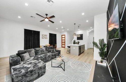 OST - South Union Casa | Sleeps 20 - 2 Homes - Family and Friends Fun Super house