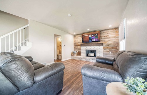 Brillion Casa | Sleeps 20 * 4,400 Sq Ft * Indoor Heated Pool