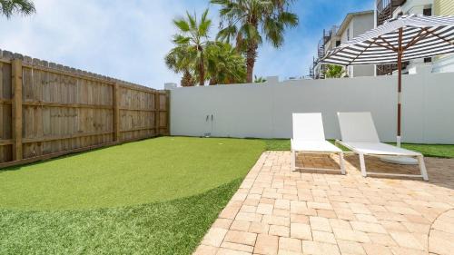 Frangista Beach Casa | Sleeps 20, Private Pool, Putting Green, Walk to Beach Vitamin Sea by AvantStay