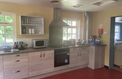 Lawrenny Casa | Sleeps 22 - 5 min to local pub, 15 mins from the beach