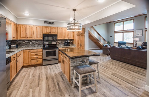 Dandridge Casa | Sleeps 24 -Douglas Lake Access - Boat dock - Game Room - Family Fun!