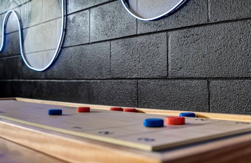 Port Tampa City Villa | Sleeps 25 Heated Pool Indoor/Outdoor Games Theater