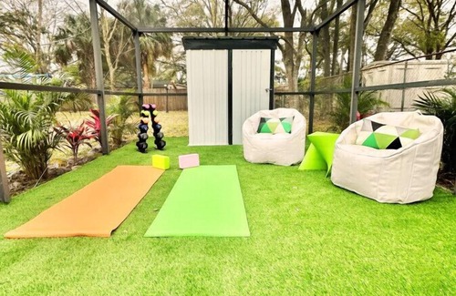 Port Tampa City Villa | Sleeps 25 Heated Pool Indoor/Outdoor Games Theater
