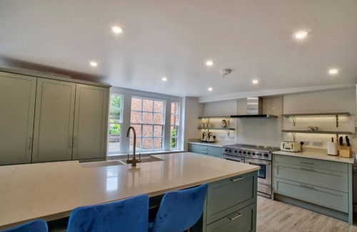 Saffron Walden Villa | Gran residencia rural perfecta para familias, eventos y reuniones