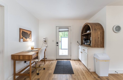 Millersburg Casa | Sleeps 4, Amish Country, gorgeous and relaxing.
