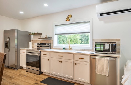 Millersburg Casa | Sleeps 4, Amish Country, gorgeous and relaxing.