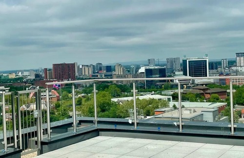 Old Trafford Apartamento | Sleeps 4 Central Ensuite - Cityview & Parking