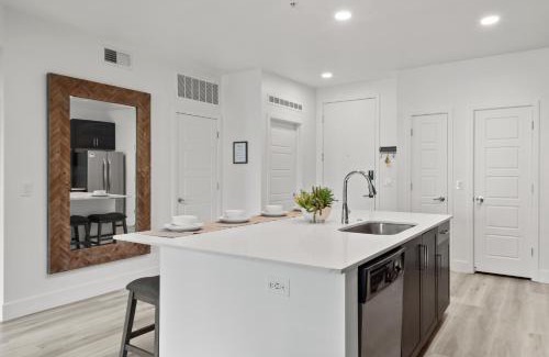 Desert View Village Apartamento | Sleeps 4 -Golf-Dine-Swim-Self Checkin-State Fair S325
