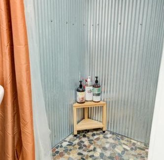 Beattyville Casa | Sleeps 5-6 Near RRG-Hot Tub-Nice Sunrise-Quiet