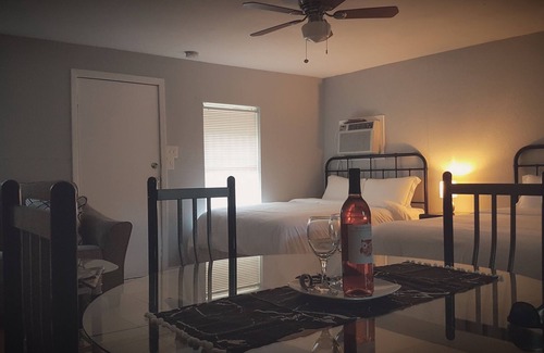 Fort Worth Apartamento | Sleeps 5 free internet and parking close to stockyards