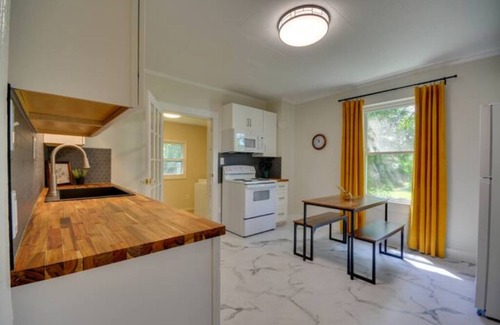 Danville Casa | Sleeps 6 ½ Mi to Casino 2bd/1bath 3 Beds