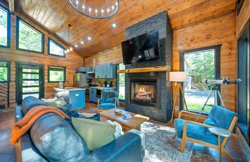 Broken Bow Casa | Sleeps 6 Sauna Hot Tub Putt Putt Dogs Welcome