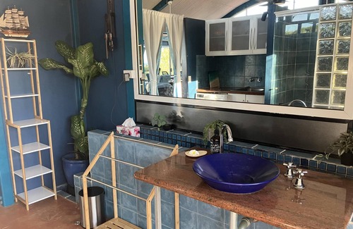 Broome Casa | Sleeps 7 Absolute Sea Views in Water Bank - Coconut Wells