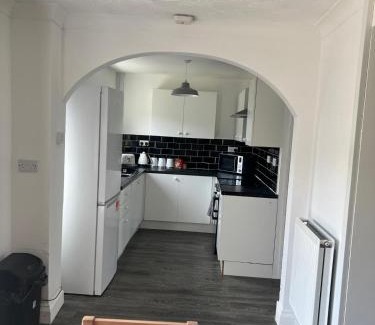 Milford Haven Casa | Sleeps 7