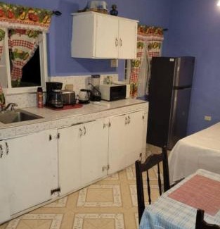 Yallahs Apartamento | sleeps 7 plus private parking apartment near Yallahs in St Thomas Jamaica