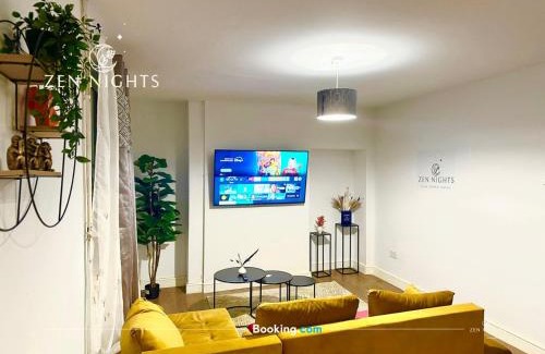Leicester Apartamento | Sleeps 8 l 3 Bedroom l Last-minute Specials l New Property l Elegant House near City Center Sleeps 6 with Free Parking l By Zen Nights Short Lets & Serviced Accommodations
