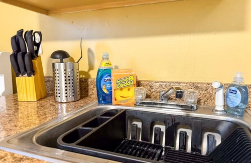 Mount Oliver Apartamento | Sleeps 9! 2 Bedrooms 6 Beds + Parking & WIFI