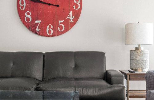Southeast Calgary Casa | Duermen 8 Cerca de todas las comodidades