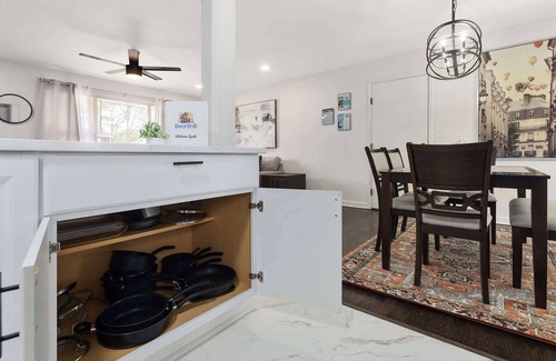 Lee's Summit Casa | Sleeps 9 Kings Beds w/TV's Steps to Shops