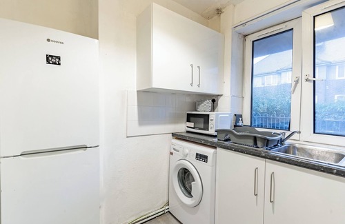 The Westside Apartamento | Sleeps6-freewifi-smarttv-netflix-familyfriendly