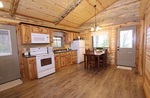 Millersburg Cabina | Sleepy Bear at Tranquil Acres