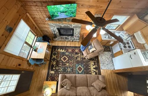 Maggie Valley Casa | Sleepy Bear Cabin-Watch the Sunset, Dogs welcome with Pet Rate