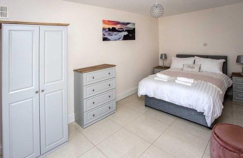 Dungarvan Casa | Sleepy Rock