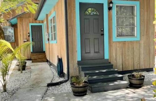 Fort Myers Apartamento | Slice of Paradise: Tropical Studio in Downtown Historical River District