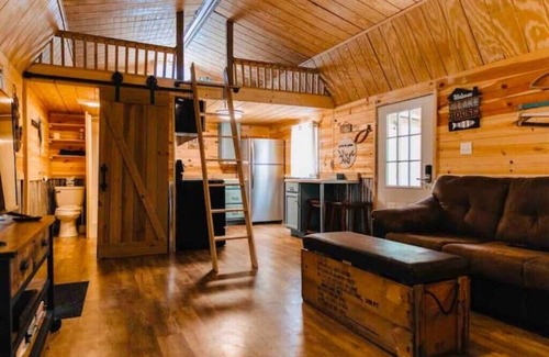 Belle Mina Casa | Slice of Smith A Rustic Smith Lake Experience!