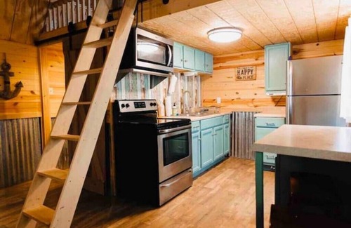 Belle Mina Casa | Slice of Smith A Rustic Smith Lake Experience!